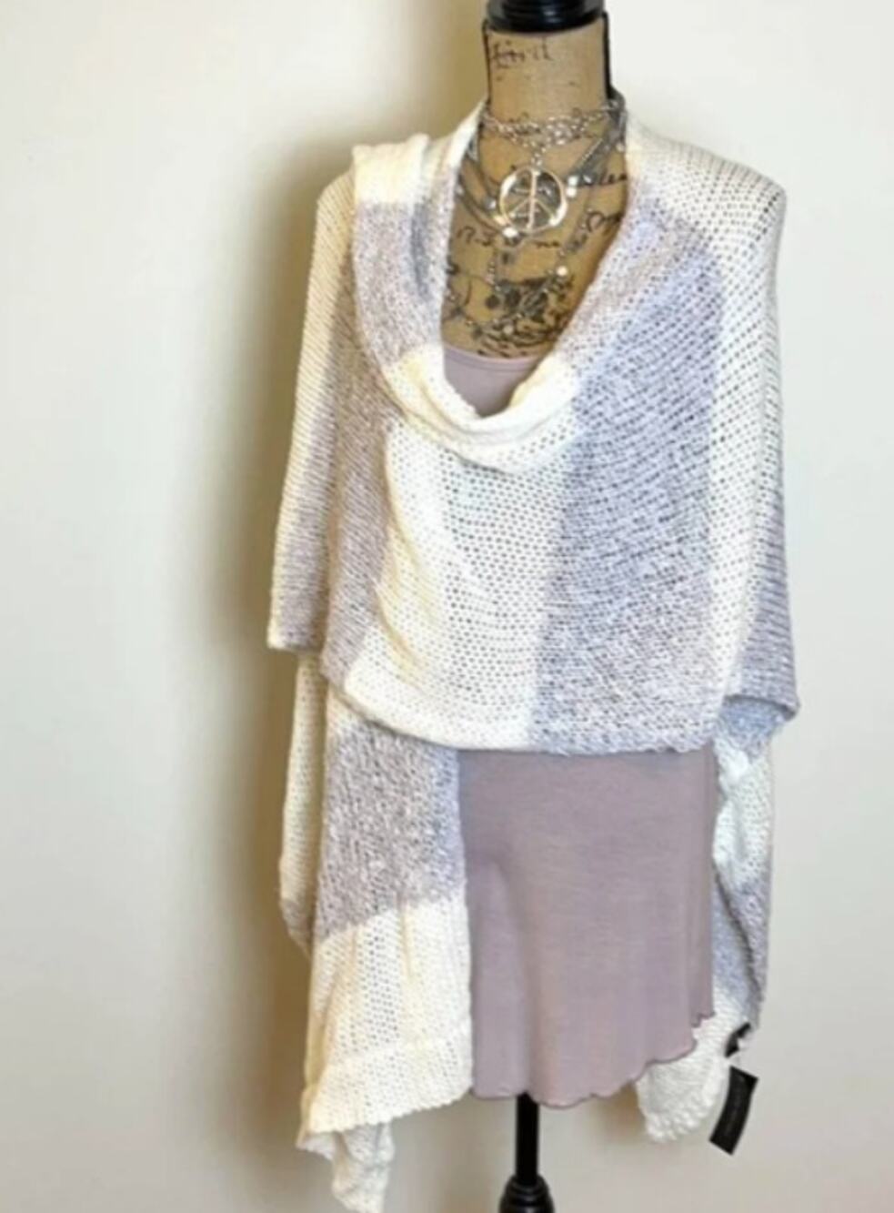 NEW - LANE BRYANT spring/summer open poncho shawl gray minor flaw